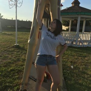 Meet your Posher, Madi